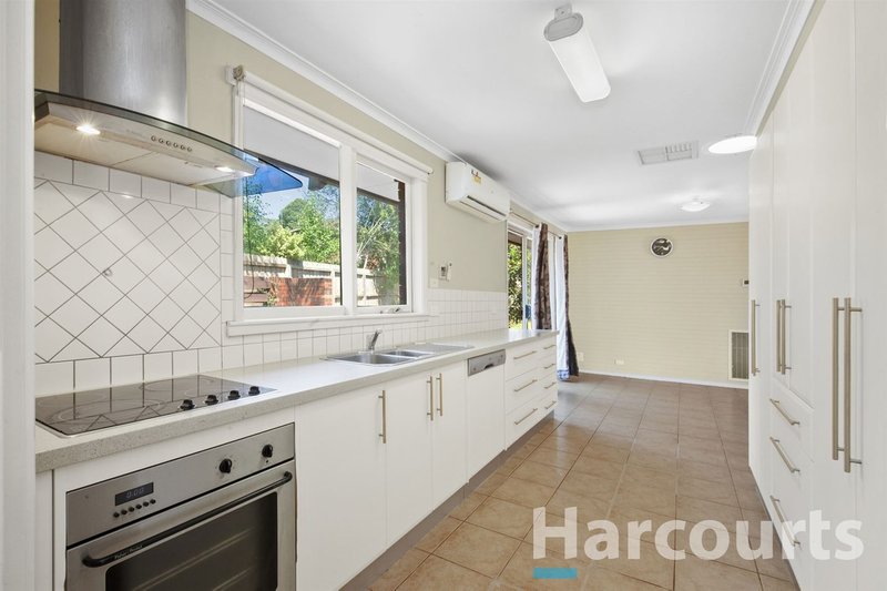 Photo - 122 Yarana Drive, Mount Helen VIC 3350 - Image 6