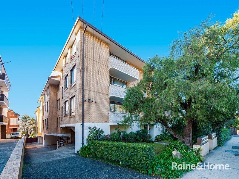 Photo - 12/20-22 Coogee Bay Road, Randwick NSW 2031 - Image 6