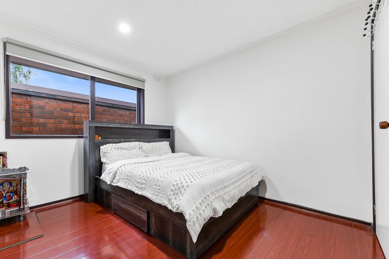 Photo - 1/220-222 Warrigal Road, Oakleigh South VIC 3167 - Image 6