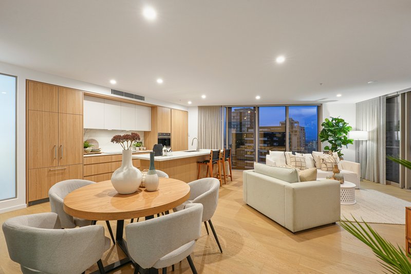 Photo - 12202/11 Cronin Avenue, Main Beach QLD 4217 - Image 6