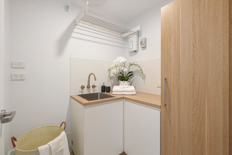 Photo - 12202/11 Cronin Avenue, Main Beach QLD 4217 - Image 21
