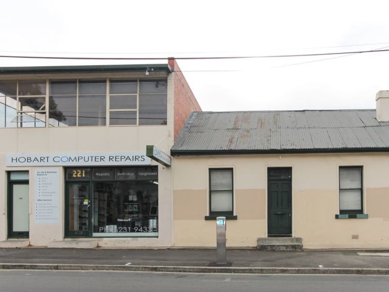 Photo - 1/221-223 Collins Street, Hobart TAS 7000 - Image 2