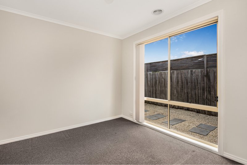 Photo - 12/21-31 Parman Avenue, Pakenham VIC 3810 - Image 7