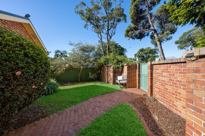 Photo - 1/221 Kingsway , Caringbah NSW 2229 - Image 2