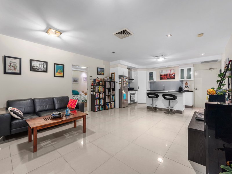 Photo - 12/215 Wellington Road, East Brisbane QLD 4169 - Image 4