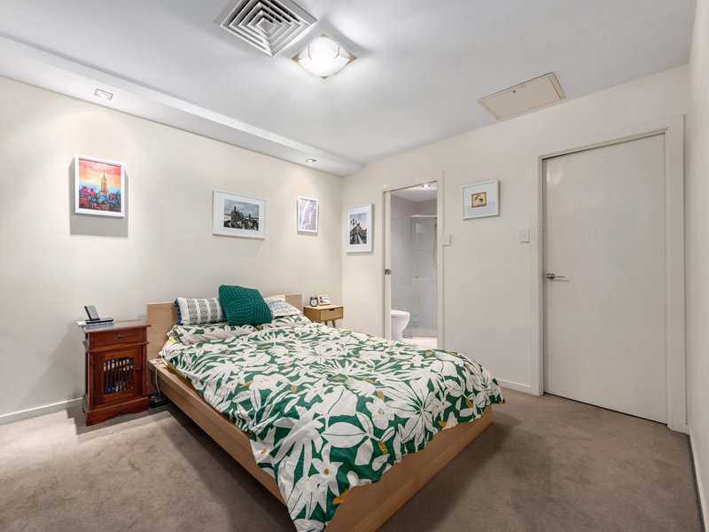 Photo - 12/215 Wellington Road, East Brisbane QLD 4169 - Image 5