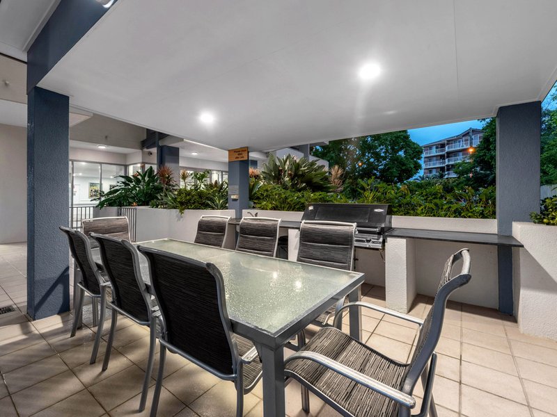 Photo - 12/215 Wellington Road, East Brisbane QLD 4169 - Image 9