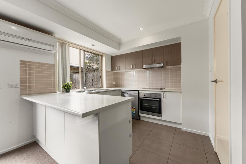Photo - 122/172-180 Fryar Road, Eagleby QLD 4207 - Image 6