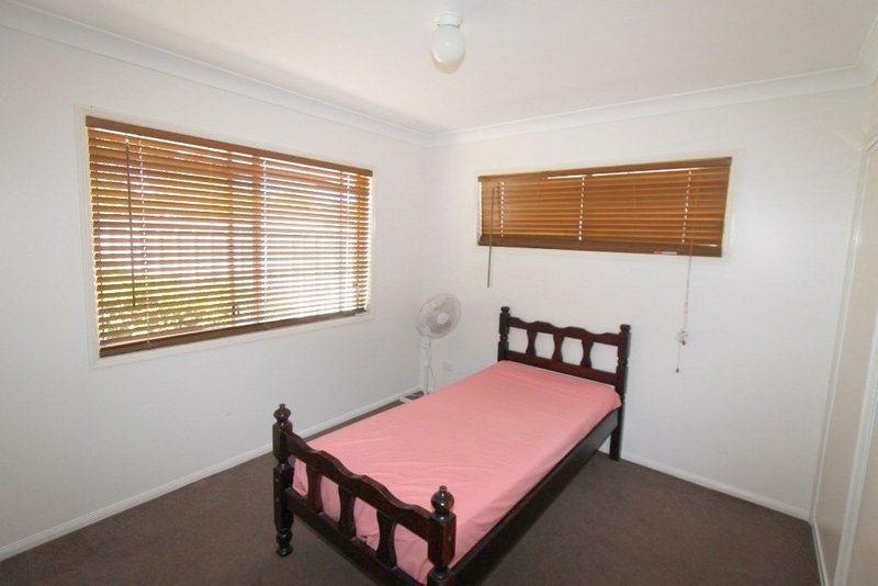 Photo - 1/222 Borilla Street, Emerald QLD 4720 - Image 9