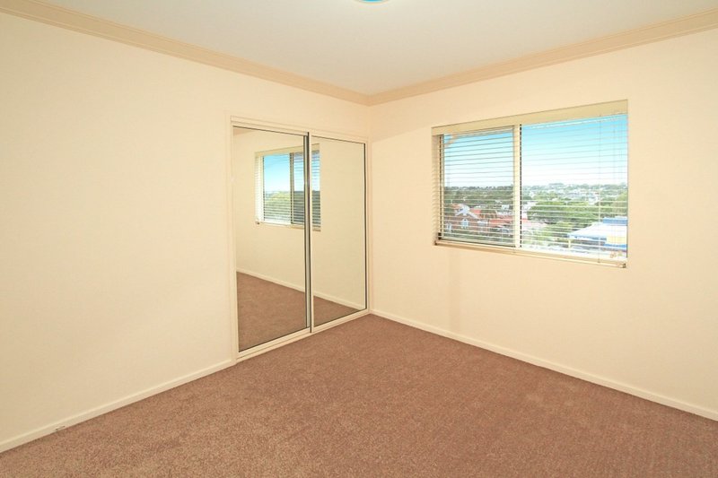 Photo - 12/22 Victoria Parade, Rockhampton City QLD 4700 - Image 10