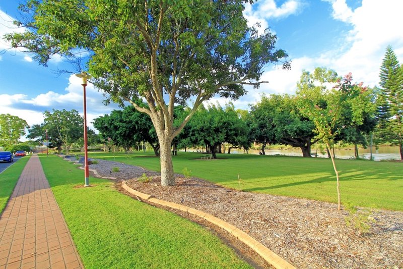 Photo - 12/22 Victoria Parade, Rockhampton City QLD 4700 - Image 13