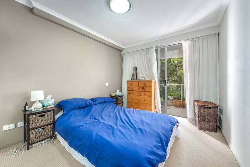 Photo - 122/21 Cypress Ave , Surfers Paradise QLD 4217 - Image 6