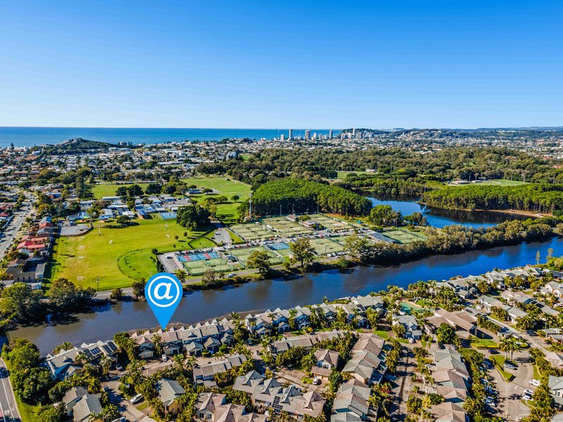 Photo - 122/215 Cottesloe Drive, Mermaid Waters QLD 4218 - Image 3