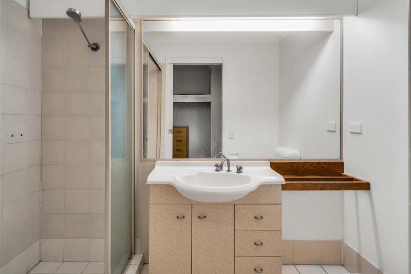 Photo - 122/215 Cottesloe Drive, Mermaid Waters QLD 4218 - Image 6