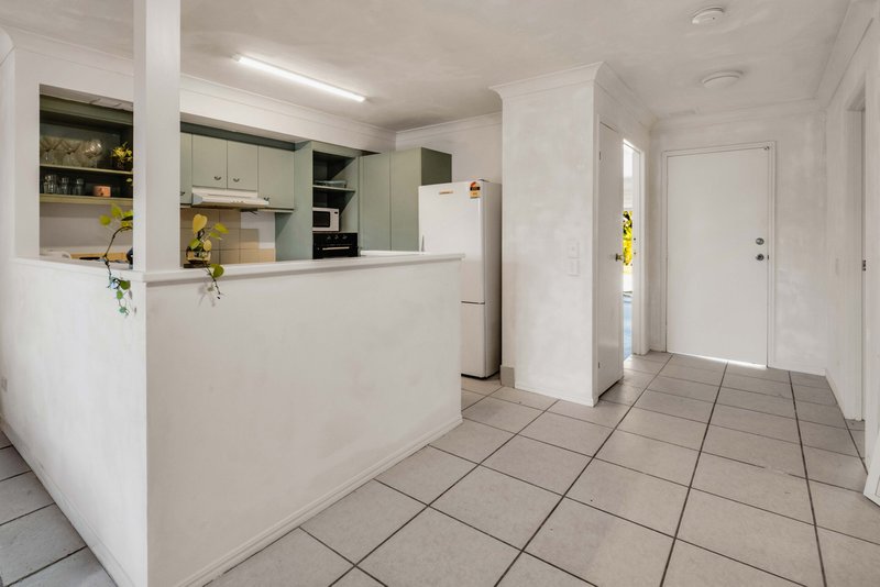 Photo - 122/215 Cottesloe Drive, Mermaid Waters QLD 4218 - Image 13
