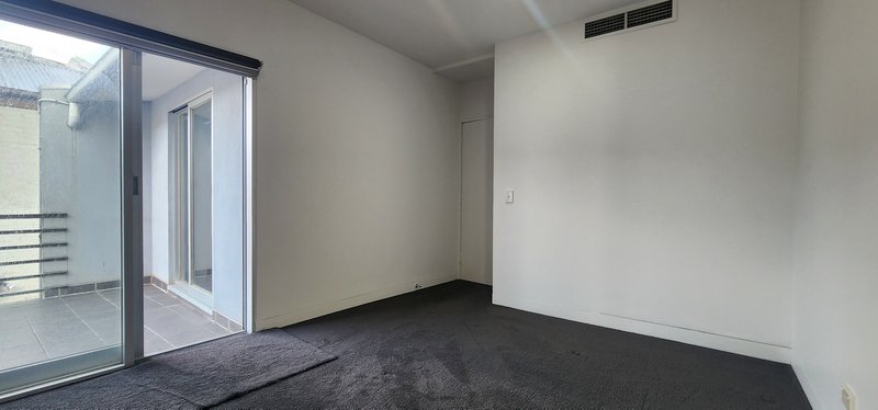 Photo - 1/223 Elgin Street, Carlton VIC 3053 - Image 6