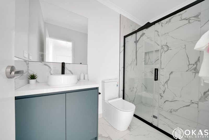 Photo - 12/23 Skypac Drive, Truganina VIC 3029 - Image 4