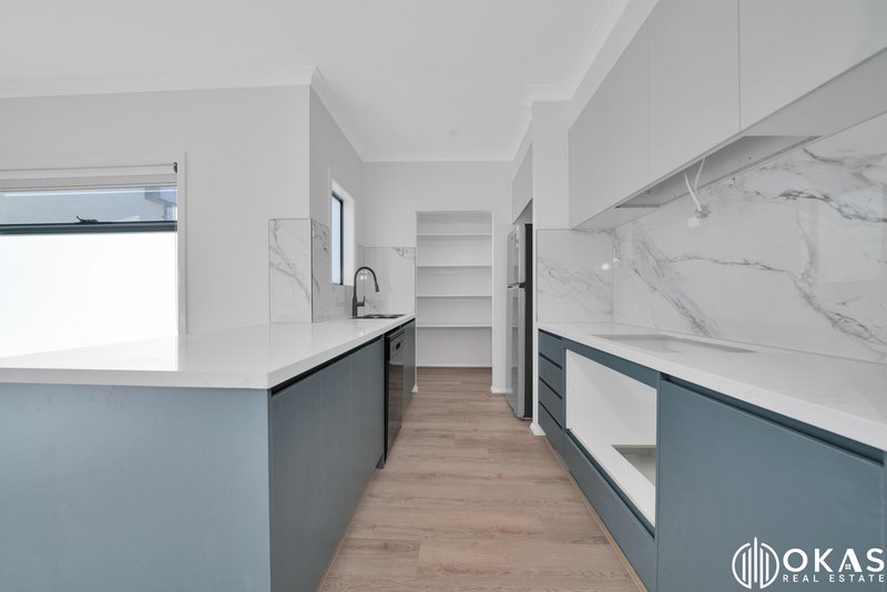 Photo - 12/23 Skypac Drive, Truganina VIC 3029 - Image 8