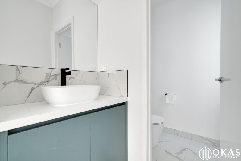 Photo - 12/23 Skypac Drive, Truganina VIC 3029 - Image 13