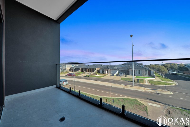 Photo - 12/23 Skypac Drive, Truganina VIC 3029 - Image 16