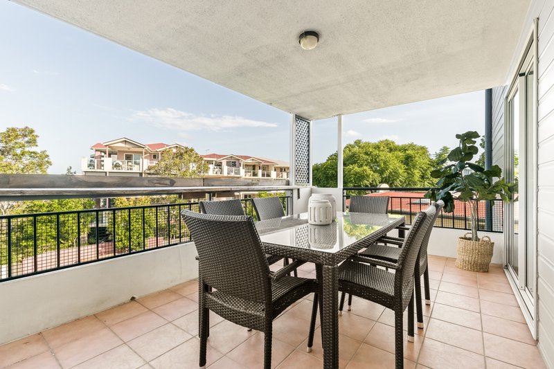 Photo - 12/239 Shafston Avenue, Kangaroo Point QLD 4169 - Image 11