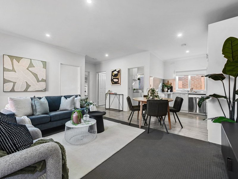 Photo - 1/224 Main Street, Bacchus Marsh VIC 3340 - Image 5
