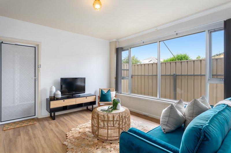 Photo - 1/224 Military Road, Henley Beach SA 5022 - Image 2