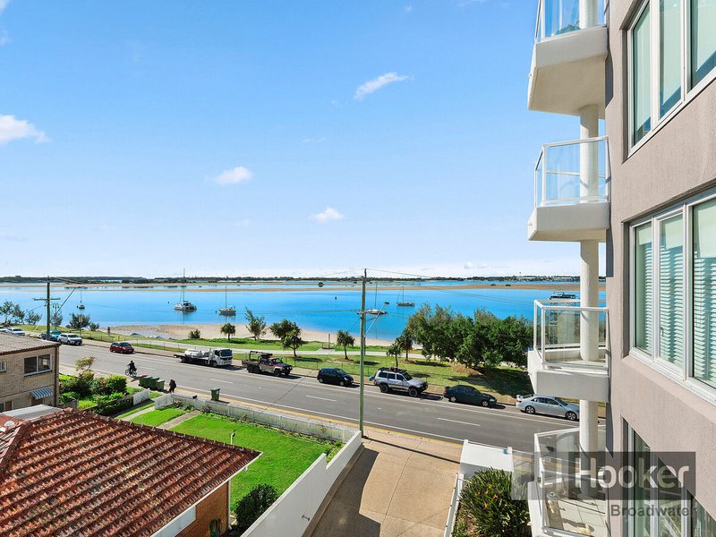 Photo - 12/242-244 Marine Parade, Labrador QLD 4215 - Image 21