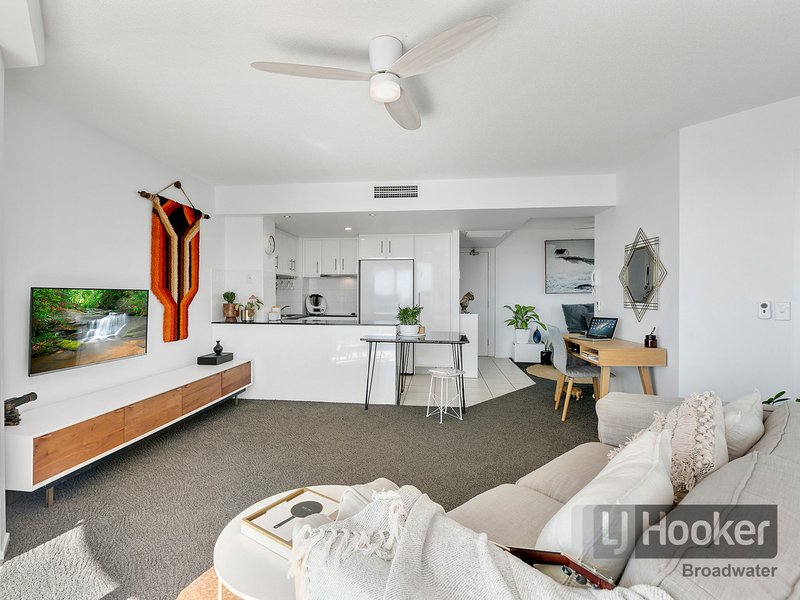 Photo - 12/242-244 Marine Parade, Labrador QLD 4215 - Image 4