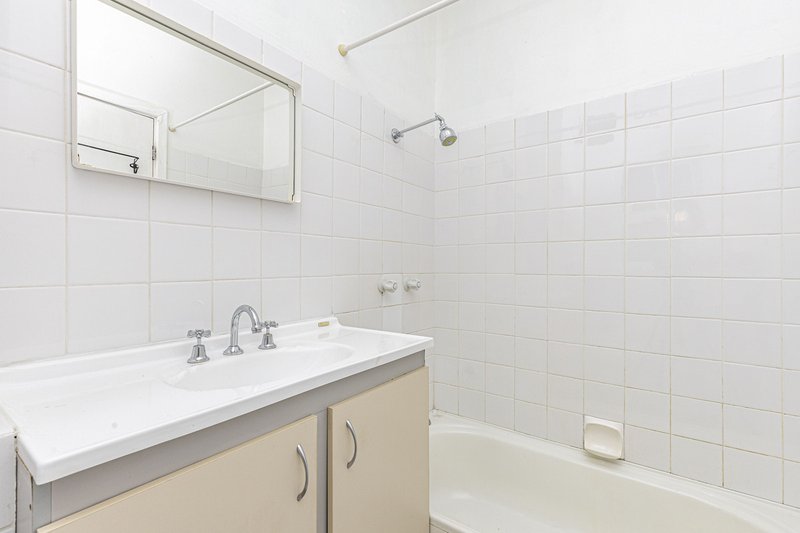 Photo - 122/45 Adelaide Terrace, East Perth WA 6004 - Image 5