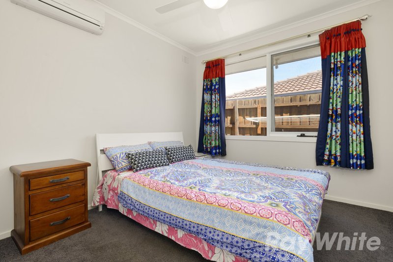 Photo - 1/225 Gallaghers Road, Glen Waverley VIC 3150 - Image 6