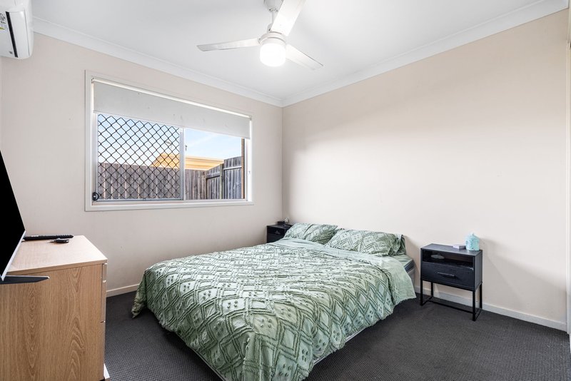 Photo - 1&2/25 Kanimbla Street, Holmview QLD 4207 - Image 4