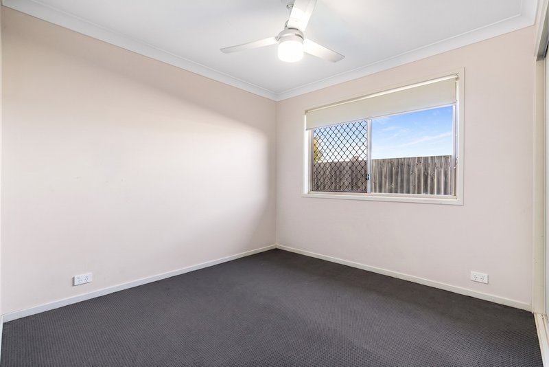 Photo - 1&2/25 Kanimbla Street, Holmview QLD 4207 - Image 6