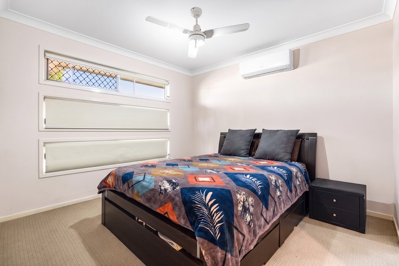 Photo - 1&2/25 Kanimbla Street, Holmview QLD 4207 - Image 10