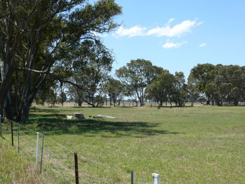 Photo - 1/225 Lake Victoria Road, Eagle Point VIC 3878 - Image