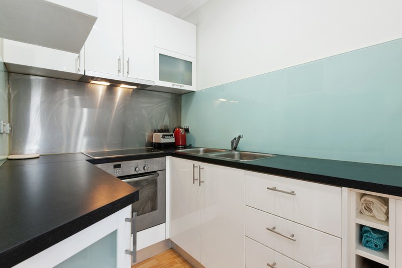 Photo - 12/25 The Avenue, Malvern East VIC 3145 - Image 4