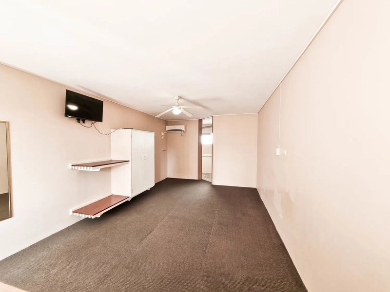 Photo - 12/2591 Gold Coast Highway, Mermaid Beach QLD 4218 - Image 3