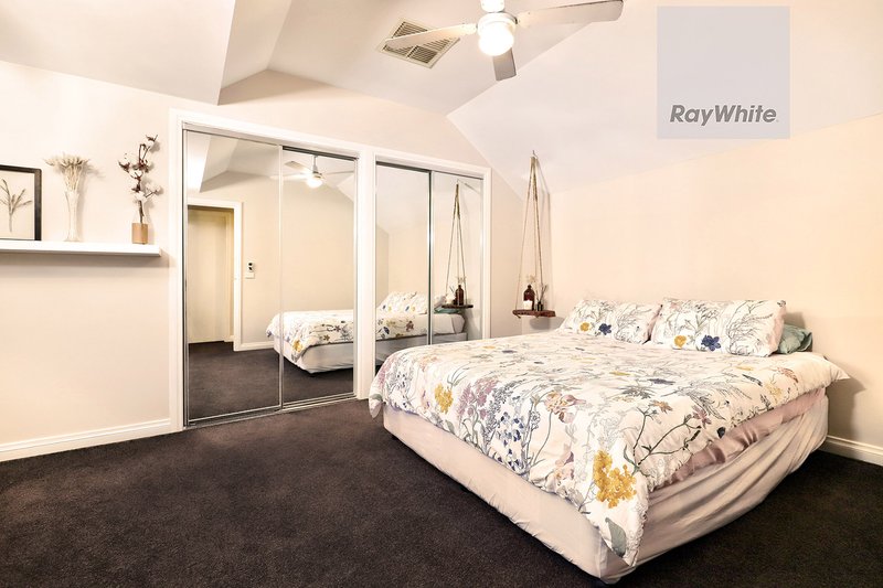 Photo - 12/26 Hillcrest Drive, Westmeadows VIC 3049 - Image 11