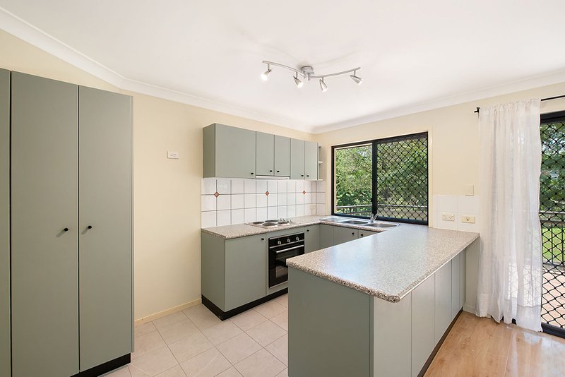 Photo - 12/27 Oatland Crescent, Holland Park West QLD 4121 - Image 4