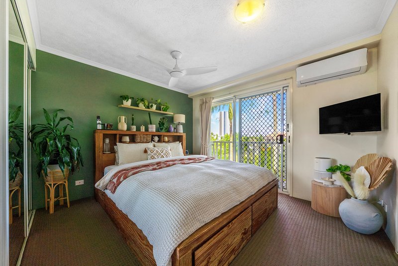 Photo - 12/27 Walton Street, Southport QLD 4215 - Image 8