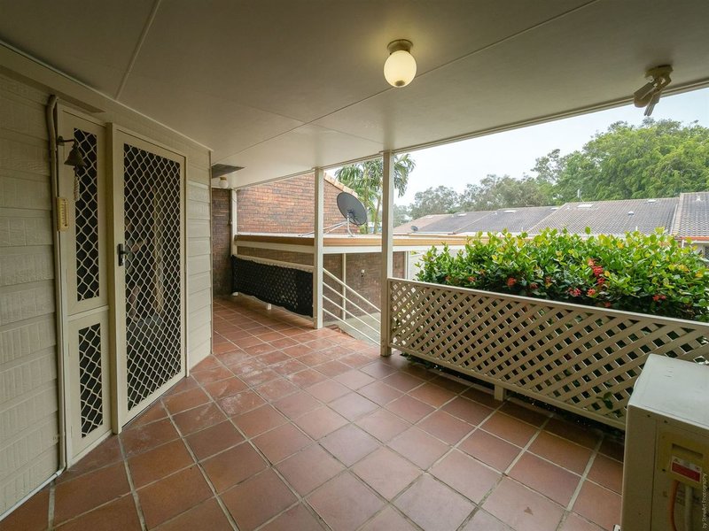 Photo - 12/272 Torquay Terrace, Torquay QLD 4655 - Image 4