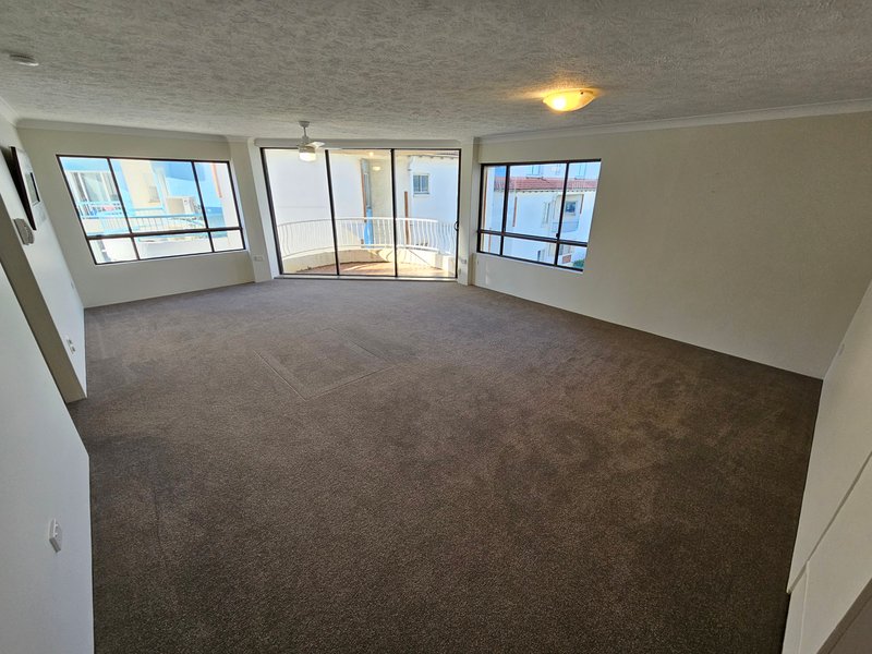 Photo - 12/28 Old Burleigh Road, Broadbeach QLD 4218 - Image 3