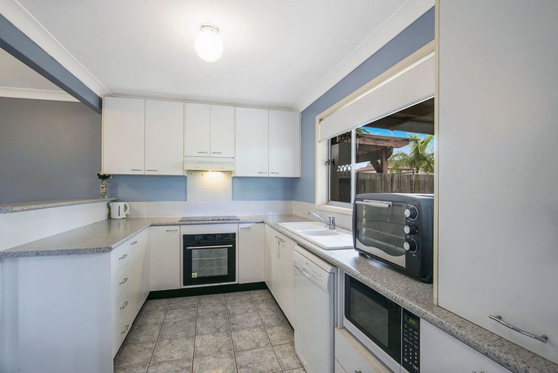 Photo - 122/9 Bayside Court, Thorneside QLD 4158 - Image 4