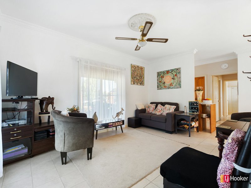 Photo - 1/229 Mckillop Street, East Geelong VIC 3219 - Image 4