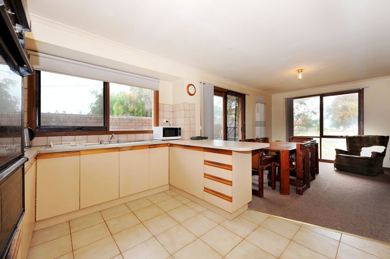 Photo - 1/229 Queen Street, Altona VIC 3018 - Image 4