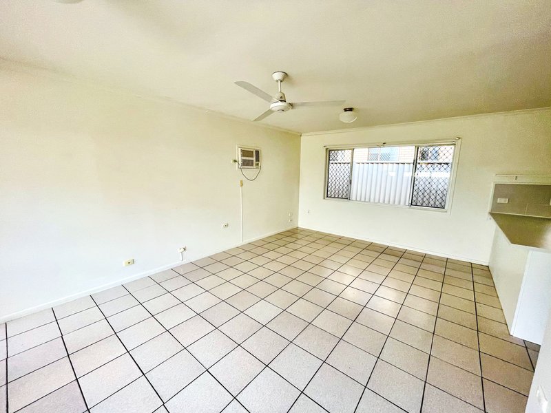 Photo - 1/2297 Gold Coast Highway, Mermaid Beach QLD 4218 - Image 5