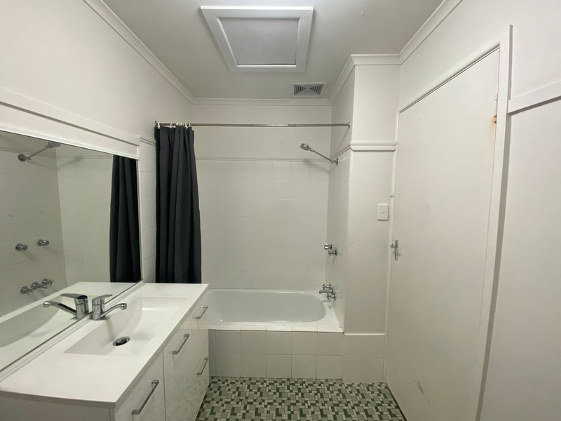 Photo - 1/2297 Gold Coast Highway, Mermaid Beach QLD 4218 - Image 9