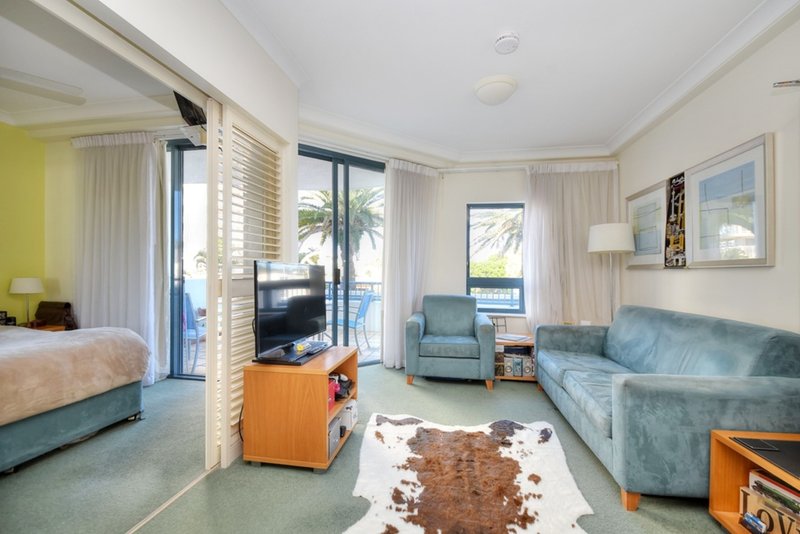 Photo - 122/99 Griffith Street, Coolangatta QLD 4225 - Image 5