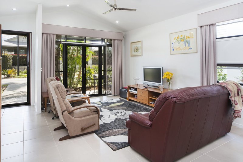 Photo - 12/299 Napper Road, Arundel QLD 4214 - Image 4