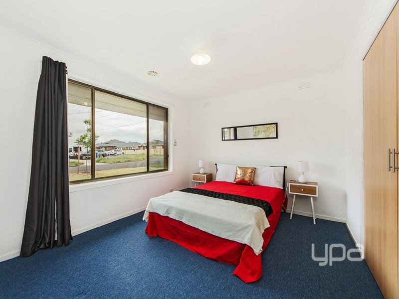 Photo - 1/23-25 Disraeli Street, St Albans VIC 3021 - Image 5